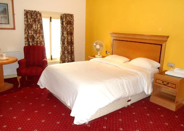 Three Queens Hotel
