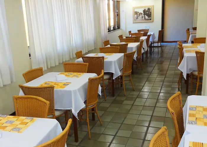 Hotel Monte Carlo Uberaba - Próximo ao Hospital UFTM , Hospital Dr Hélio Angotti e Hospital Regional Uberaba
