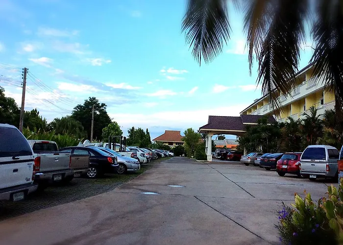 Monrawee Pavilion Resort