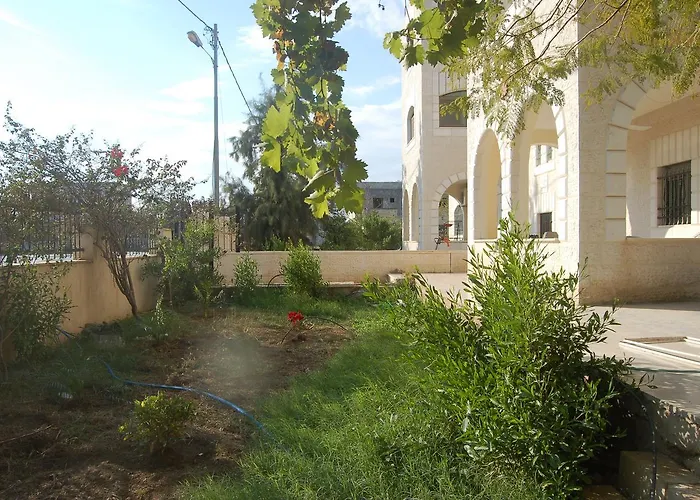 Jericho Waleed'S Hostel