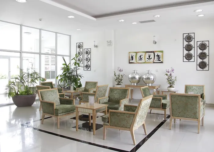 Hotel Ombaka Ritz