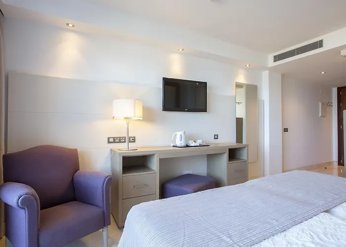 Hipotels Playa La Barrosa - Adults Only