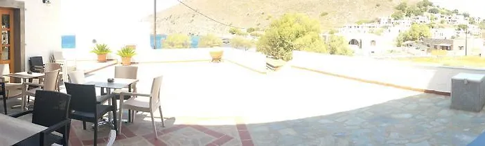 Armyra Hotel