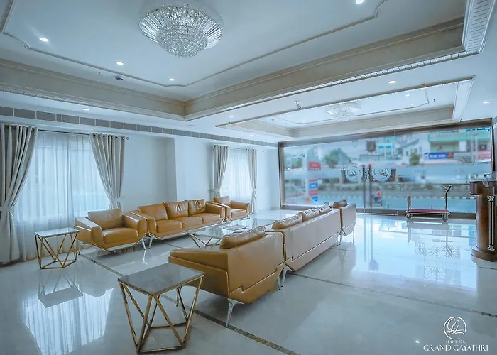 Hotel Grand Gayathri