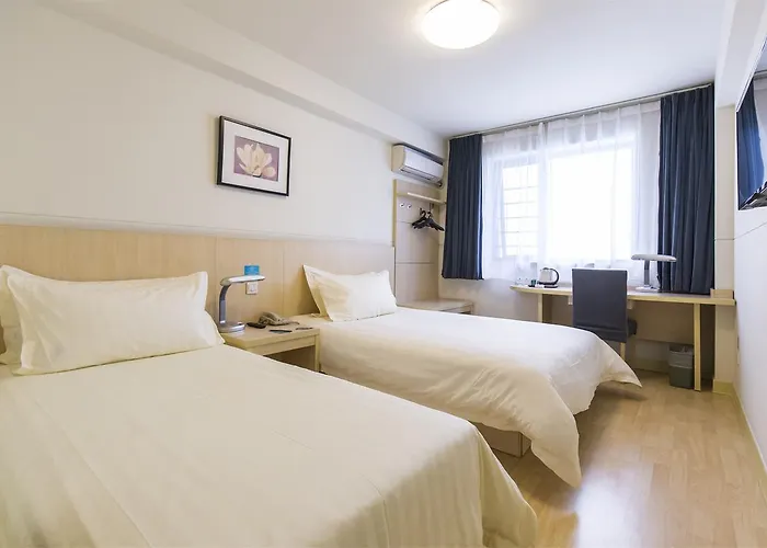 Jinjiang Inn Select Huizhou West Lake Pedestrian Street