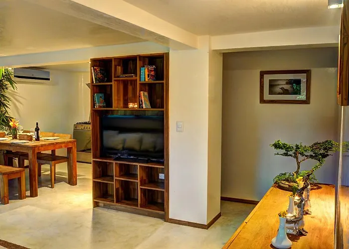 Moana Surf Resort