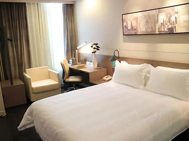 Jinjiang Inn Select Xining West Wusi Road New Hualian Square
