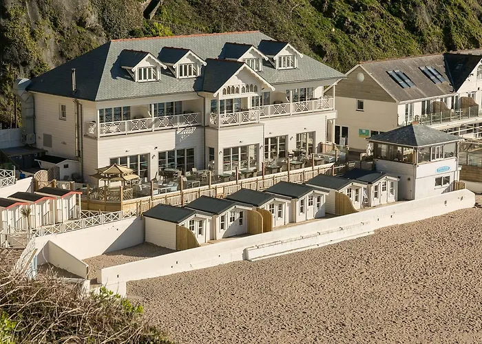 Tolcarne Beach Colonial Restaurant&Rooms