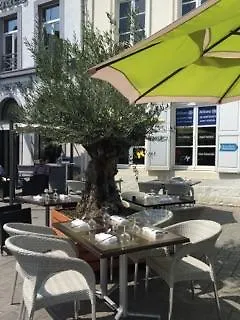Hotel Restaurant Les Arcades