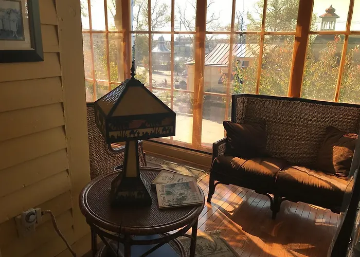 Elaine'S Cape May Boutique Hotel