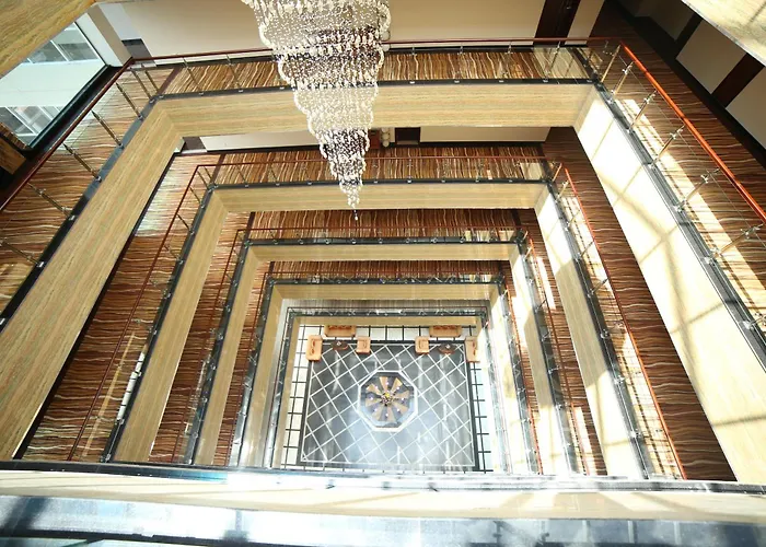 The Grand Mountain Hotel