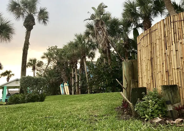 South Beach Inn - Cocoa Beach