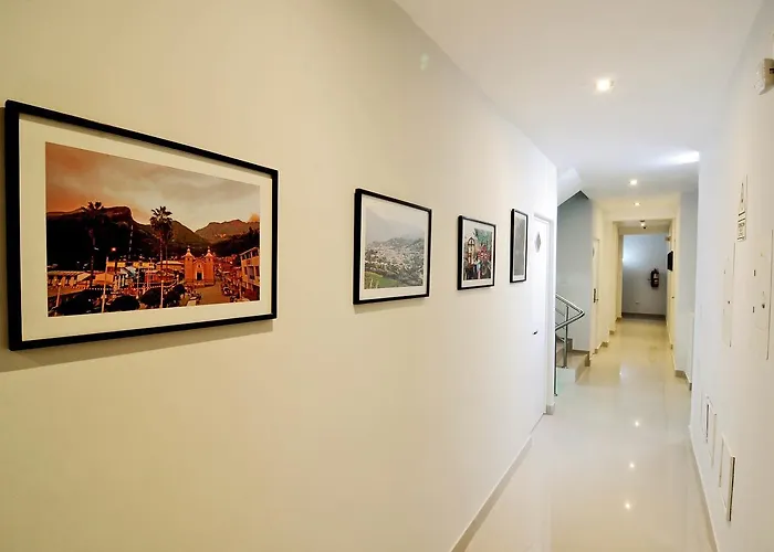 Dom Hotel