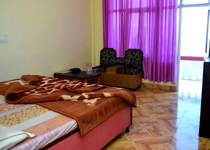 Hotel Holiday Home Khajjiar