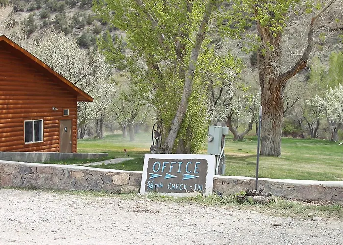 Hidden Canyon Retreat