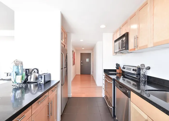 Global Luxury Suites At Kendall West