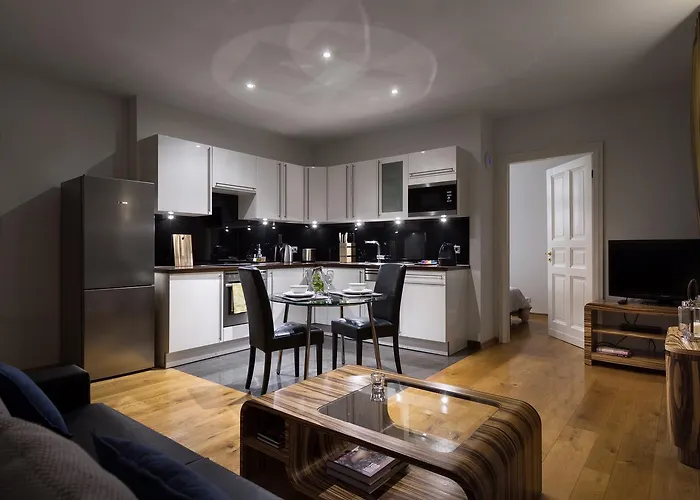 Luxoise Apartments