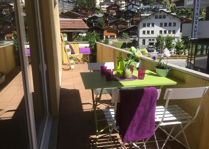 Apartments Steinbock - Mountain Views & Central Location