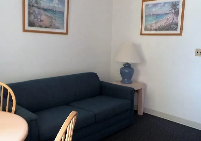Golden Rail Motel
