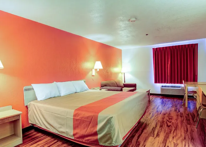 Motel 6-Columbia, Mo - East