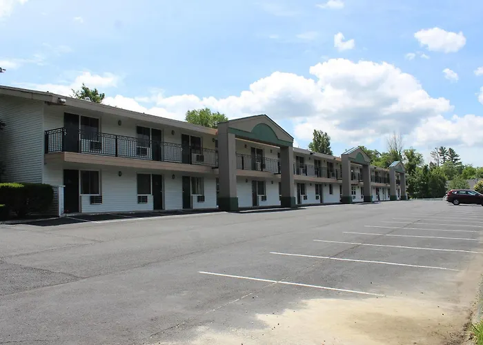 Days Inn By Wyndham Lenox Ma