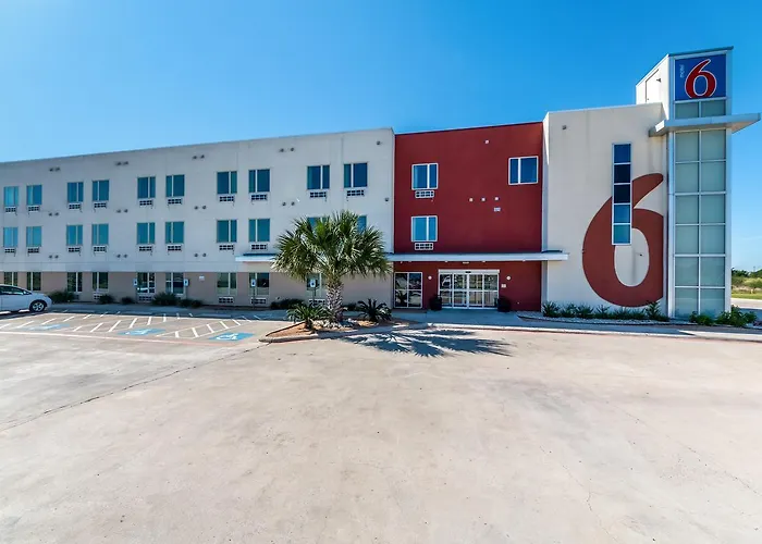 Motel 6-Three Rivers, Tx