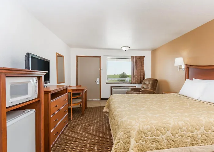 Super 8 By Wyndham Goodland