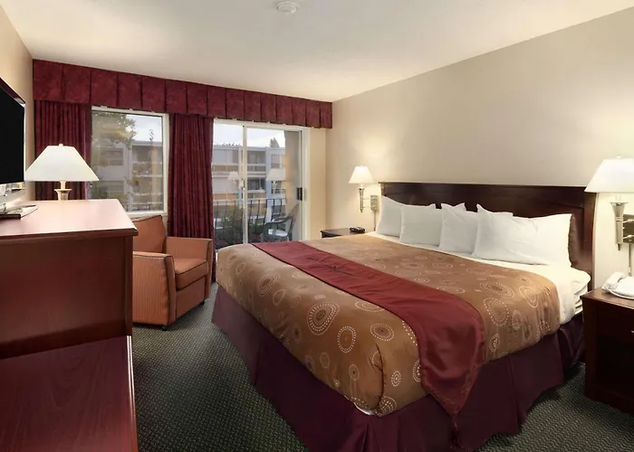 Travelodge By Wyndham Nanaimo