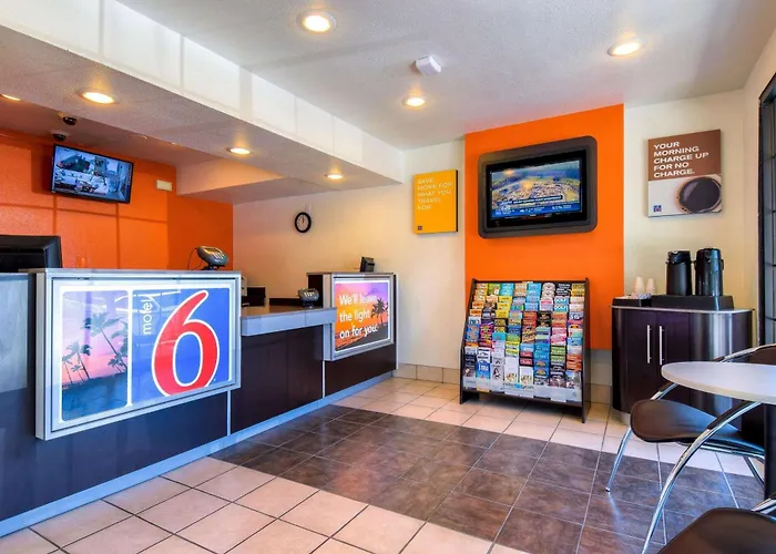 Motel 6-Pomona, Ca - Los Angeles