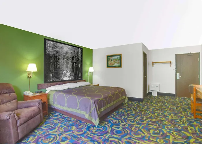 Super 8 By Wyndham Radford Va