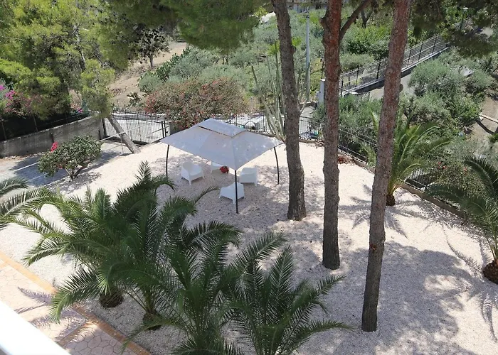 Villa Aurora