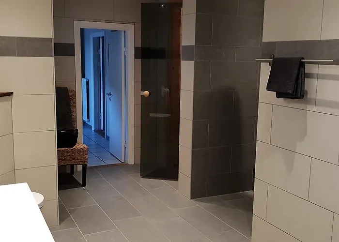 Surf And Family Sauna And Spa