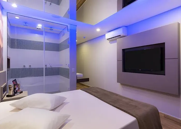 Azure Motel (Adults Only)