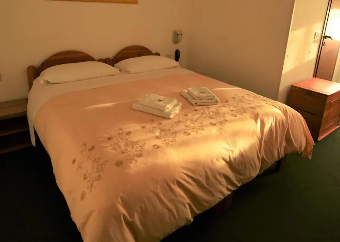 Albergo Alla Valle Di Banne
