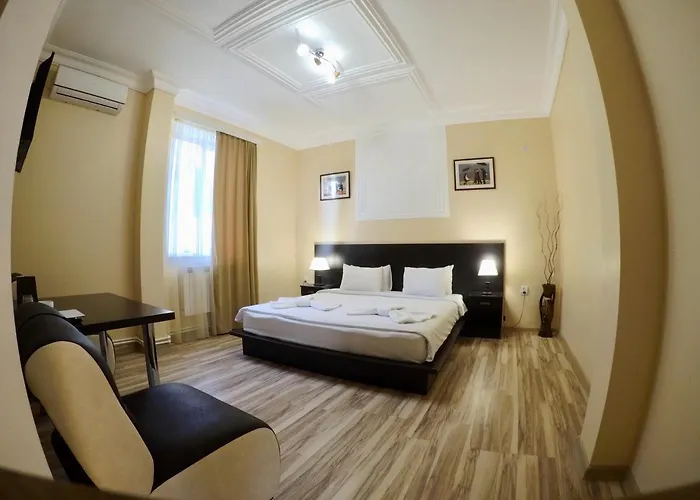 Vayk Hotel