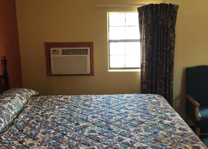 Greenlawn Motel