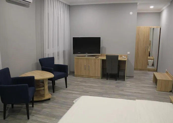 Hotel Inju Hills