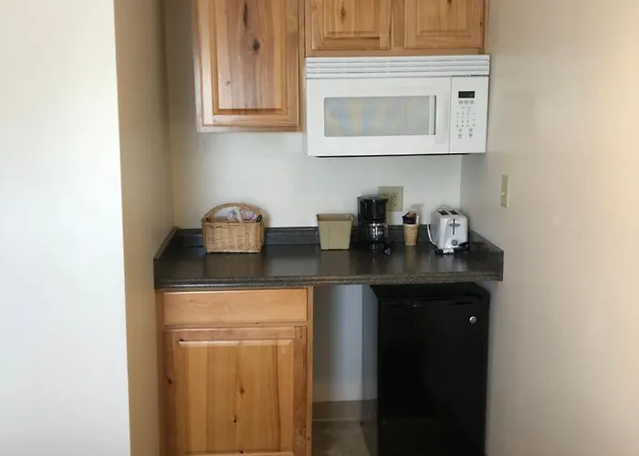 Alouette Beach Resort Economy Rooms