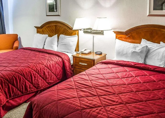 Rodeway Inn & Suites Roseburg