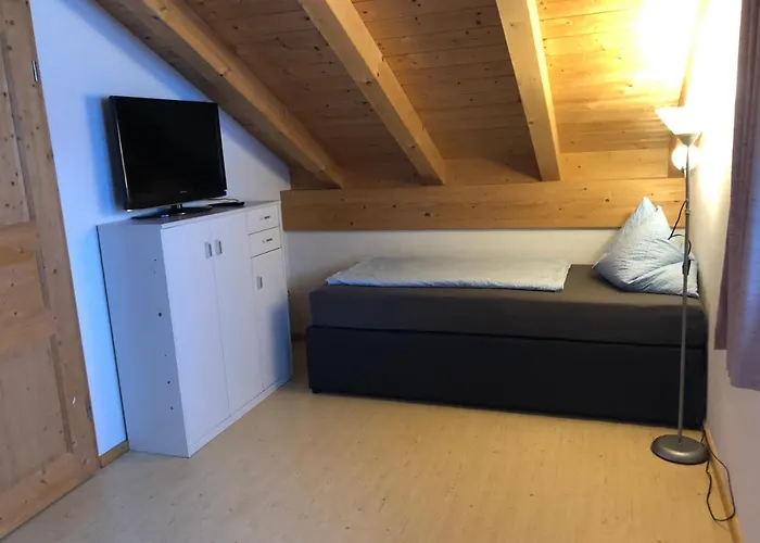 Ferienwohnung Bergblick für bis 13 oder 14 Personen mit 5 Schlafzimmer und 3 Bäder