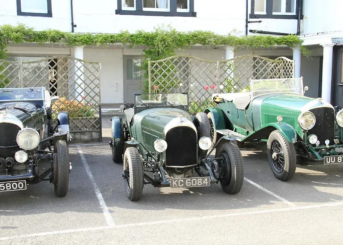Annandale Arms Hotel