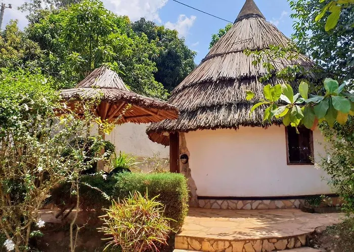 Banda Lodge
