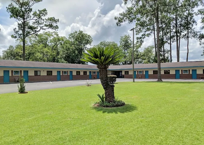 Cheerio Inn - Glennville