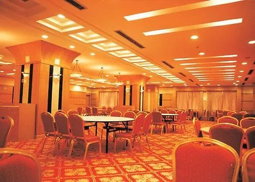 Lantian Baiyun Conference Center Hotel