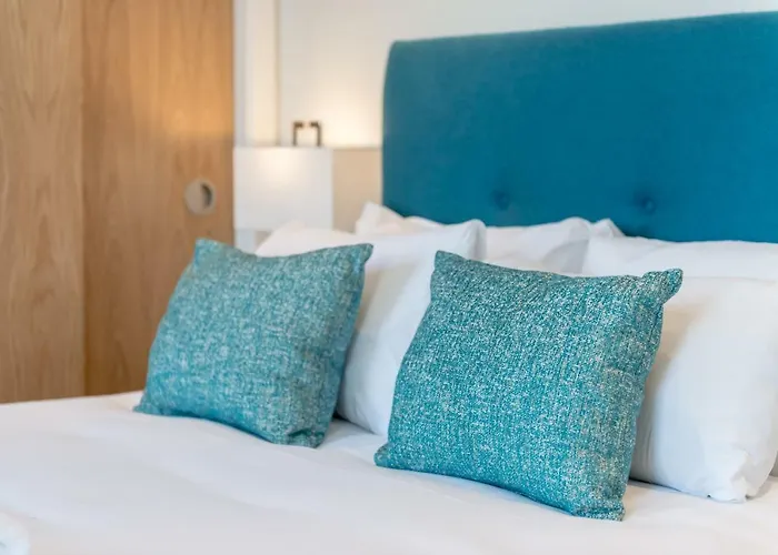 Destiny Scotland - Royal Mile Residence