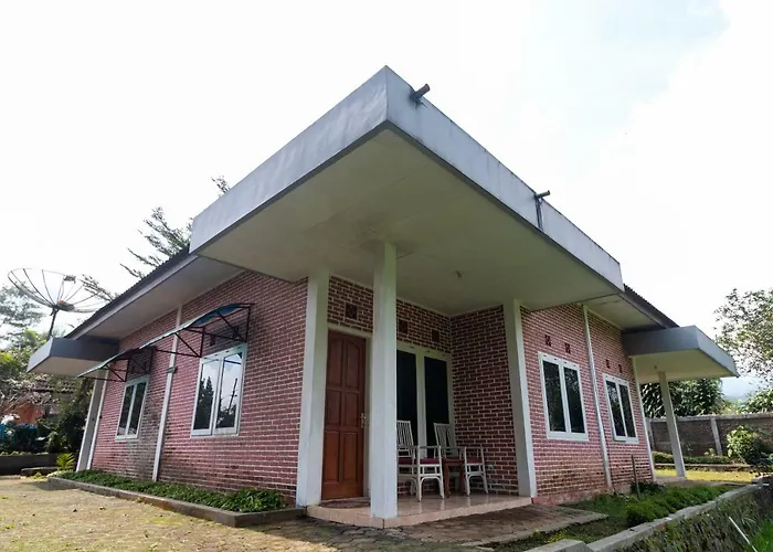 Reddoorz Plus At Grand Yustik Sukabumi