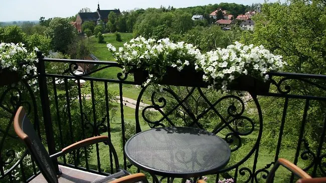 Dominican Gate Apartments