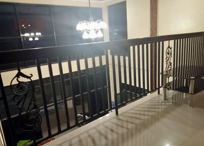 B&S Orchids Suites Hotel
