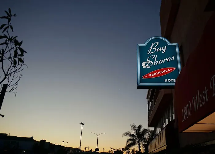 Bay Shores Peninsula Hotel