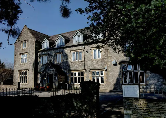 Stonecross Manor Hotel